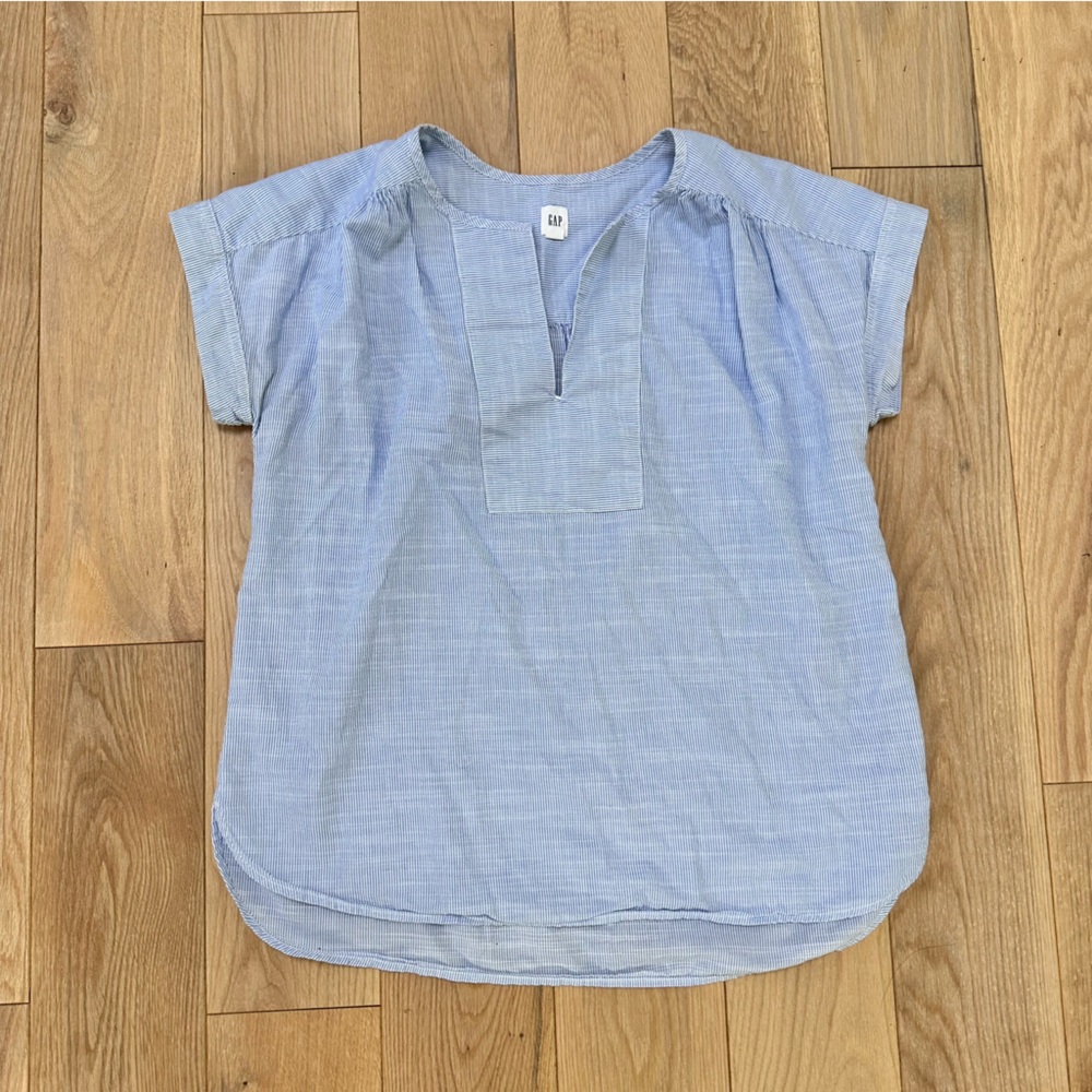 GAP V-Neck Blue Top